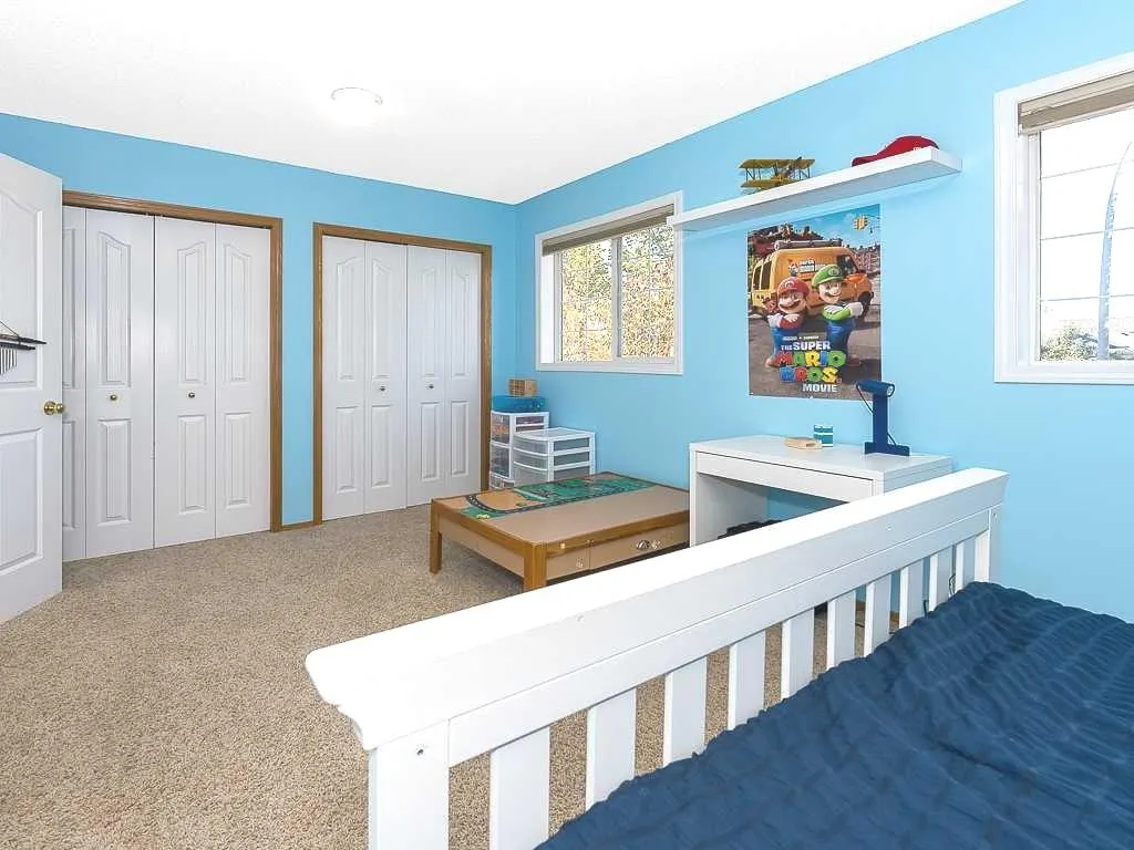 119 Mt Douglas Manor SE
