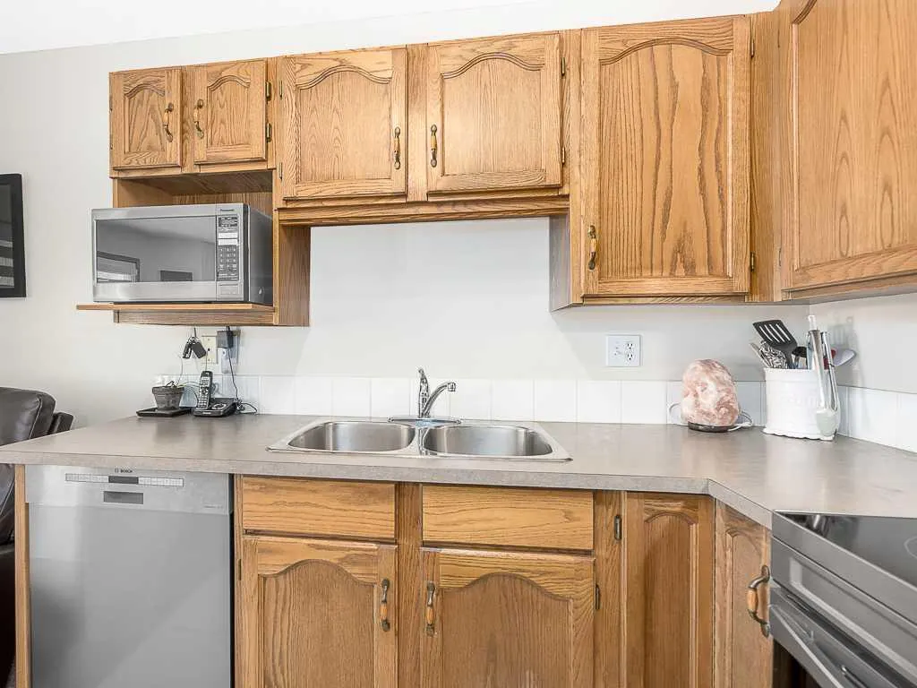 119 Mt Douglas Manor SE