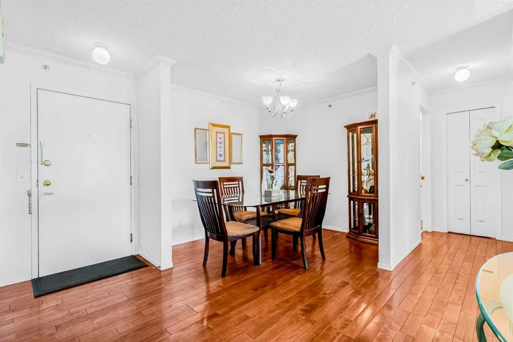 3308 Valleyview Park SE, ##308