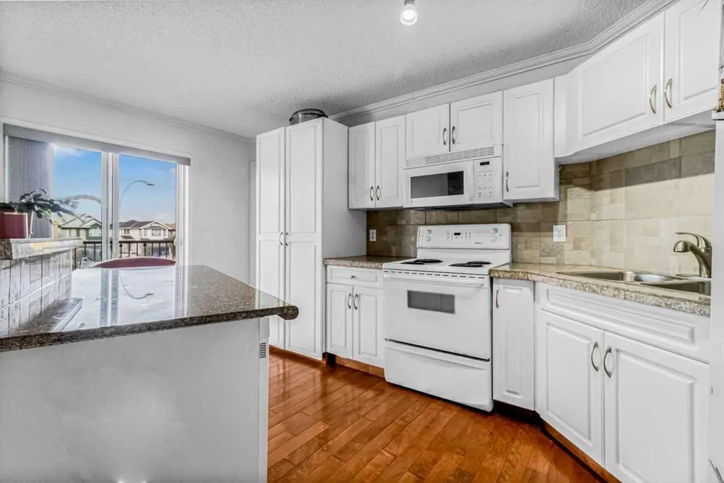 3308 Valleyview Park SE, ##308