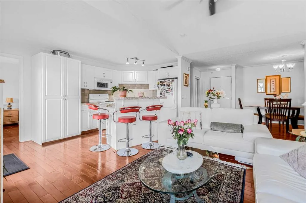 3308 Valleyview Park SE, ##308
