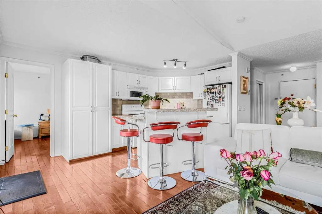 3308 Valleyview Park SE, ##308