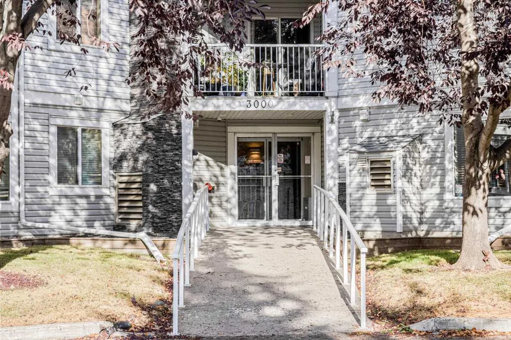 3308 Valleyview Park SE, ##308