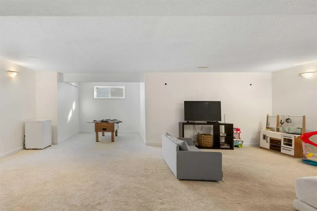 2227 Sagewood Heights SW