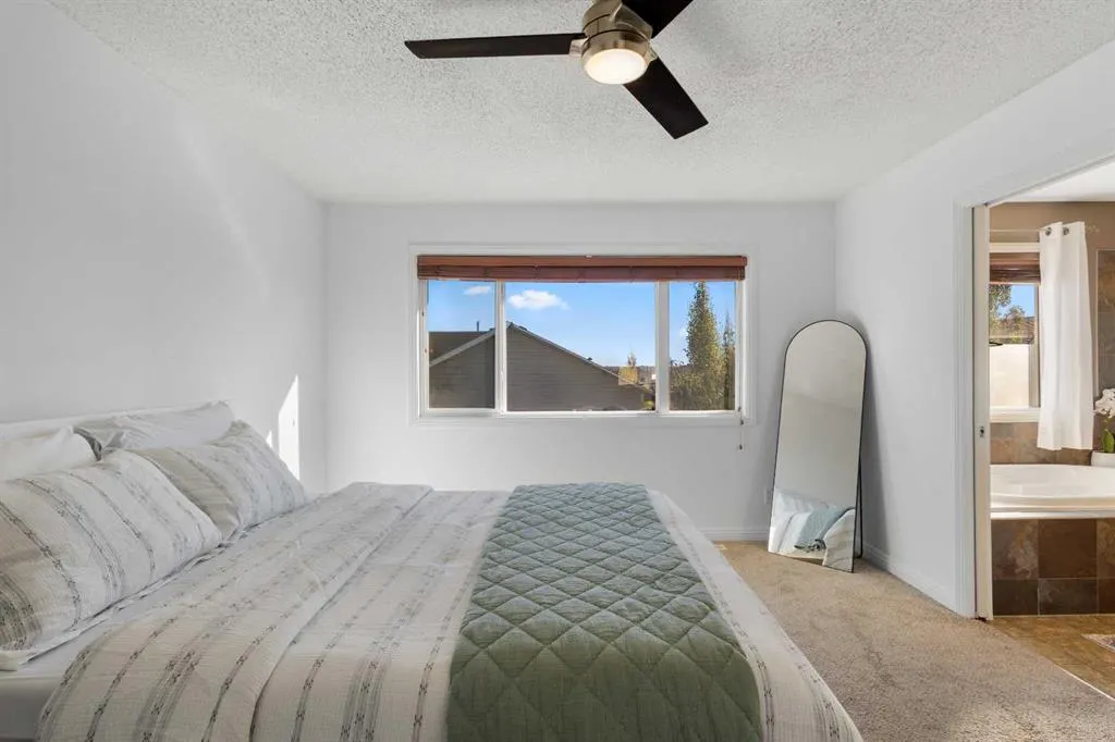 2227 Sagewood Heights SW