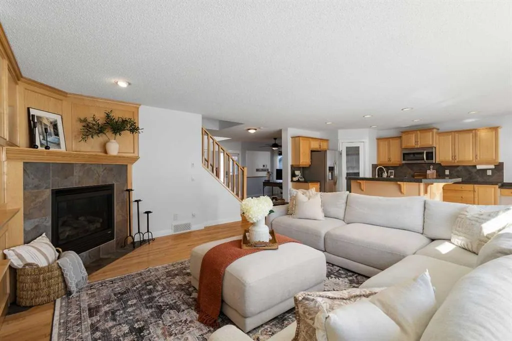 2227 Sagewood Heights SW