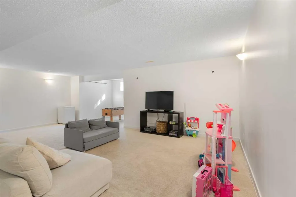 2227 Sagewood Heights SW
