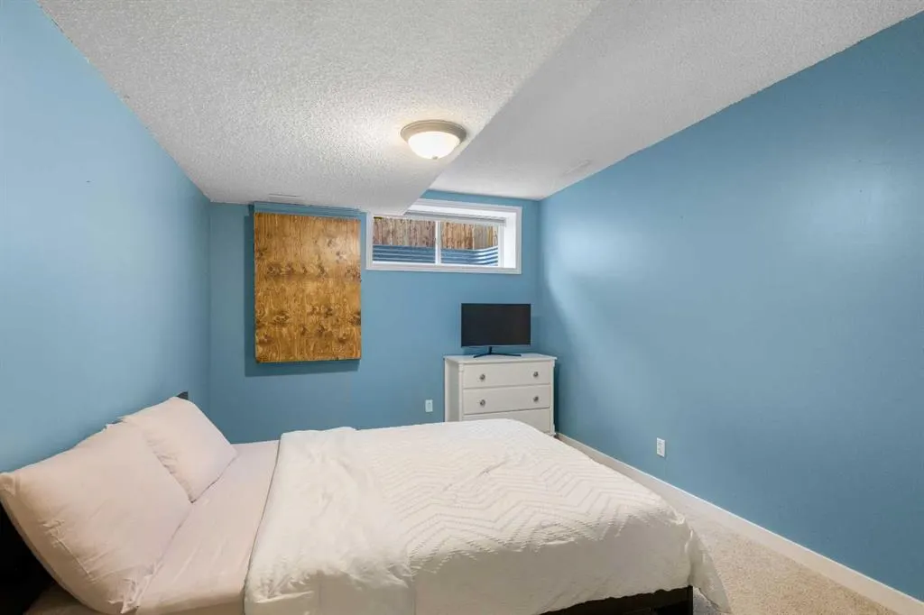 2227 Sagewood Heights SW