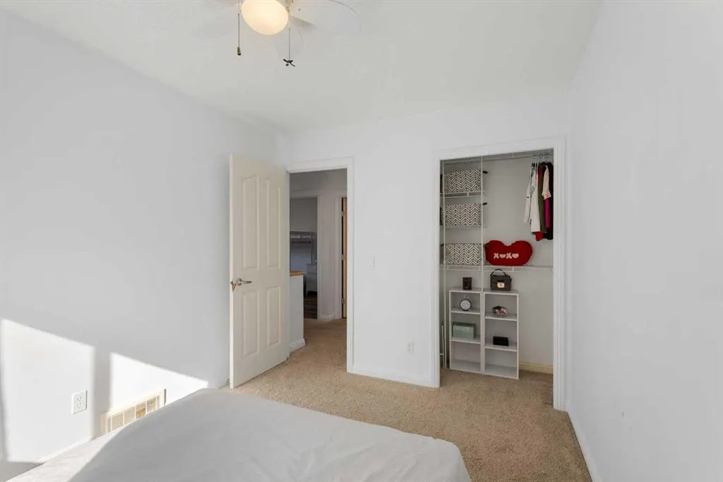 2227 Sagewood Heights SW