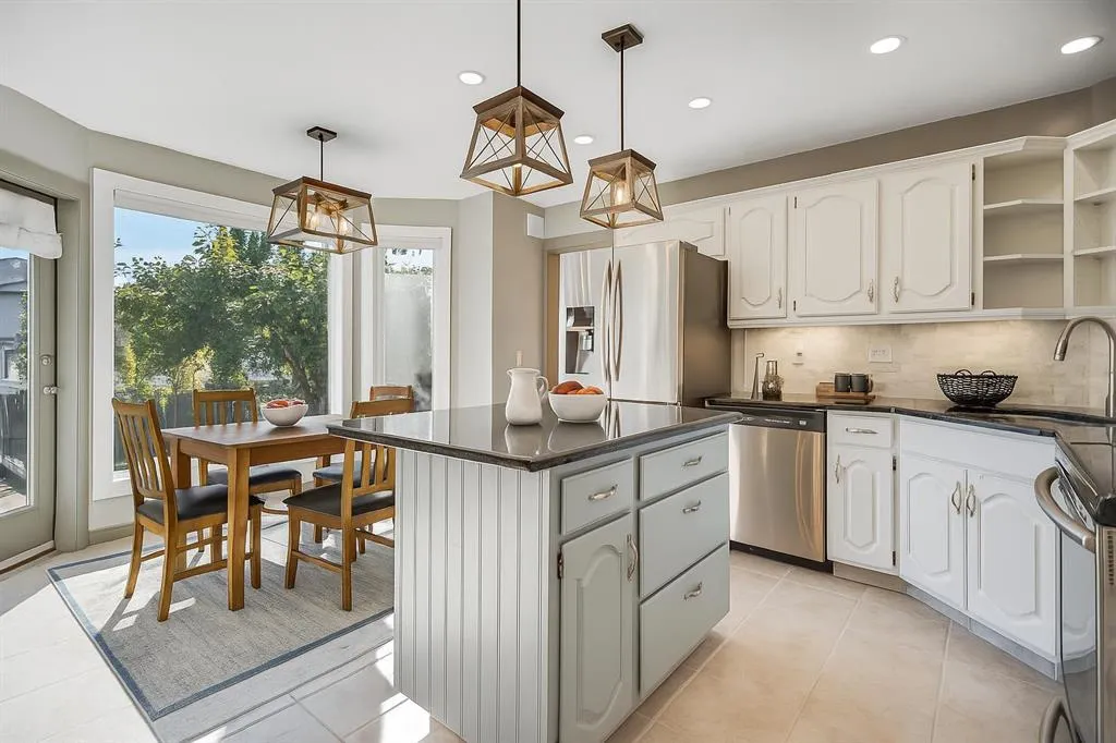 107 Wood Valley Drive SW