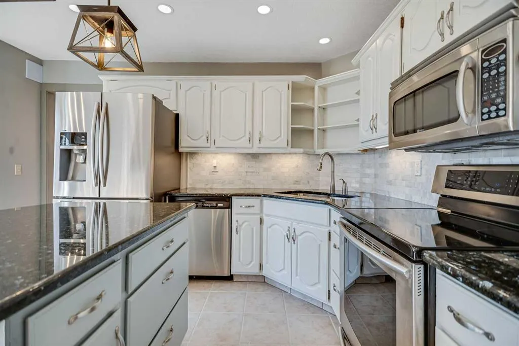 107 Wood Valley Drive SW