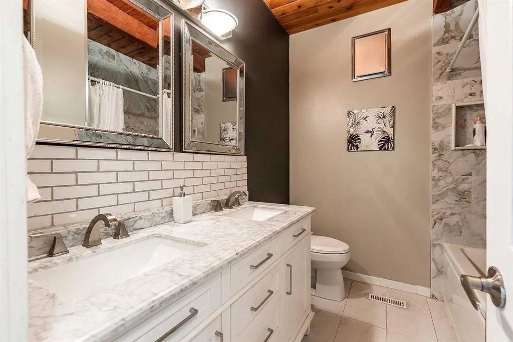 22 Chinook Drive SW