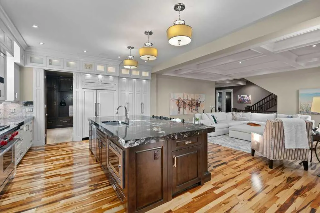 233 Heritage Isle