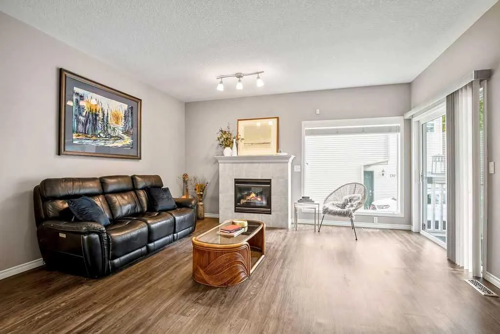 251 Bridlewood View SW