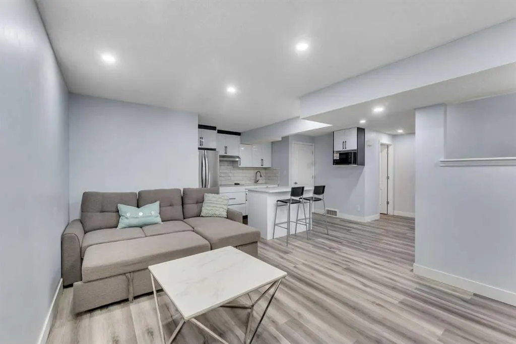 31 Skyview Point Road NE