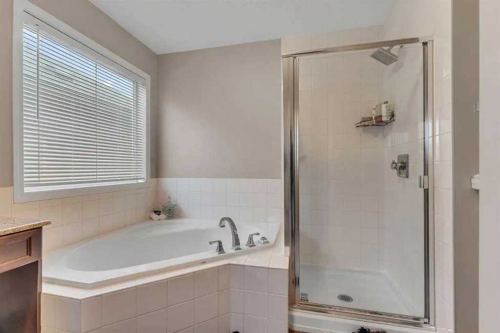 31 Skyview Point Road NE