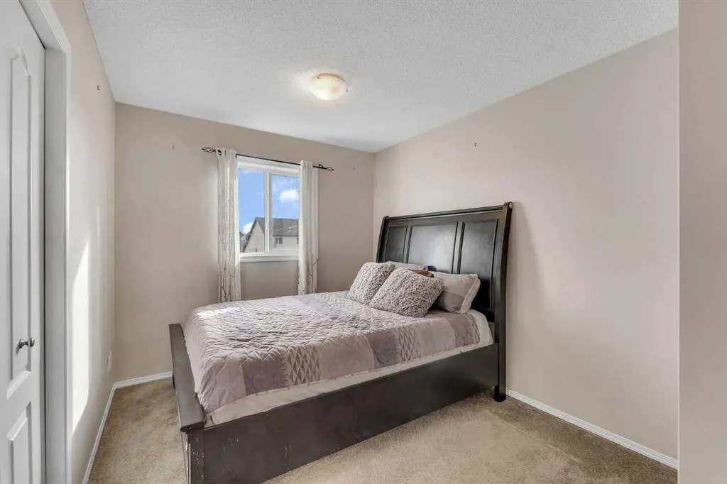 31 Skyview Point Road NE
