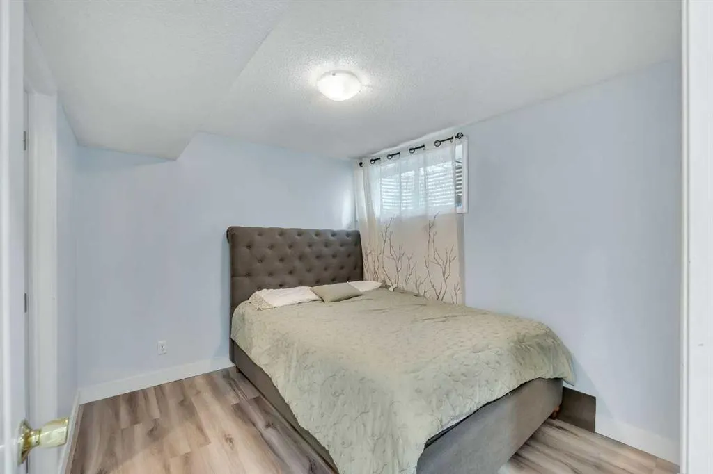 31 Skyview Point Road NE
