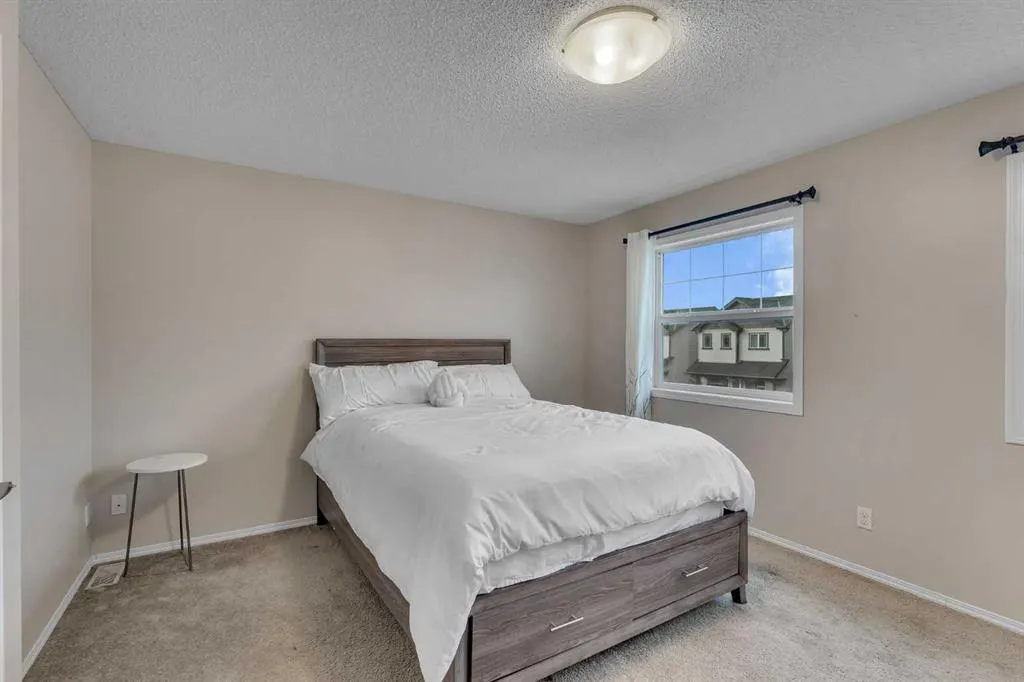 31 Skyview Point Road NE