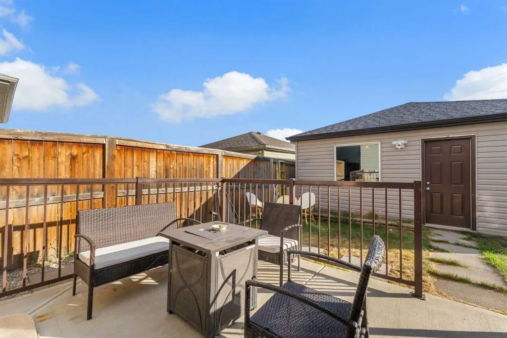 31 Skyview Point Road NE