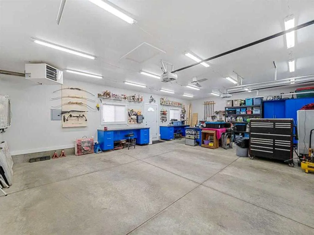 20 Evanscrest Place NW