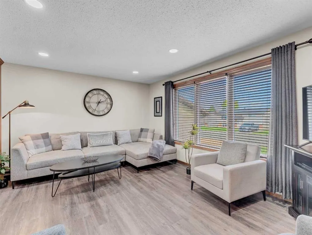 19 Chow Avenue SE