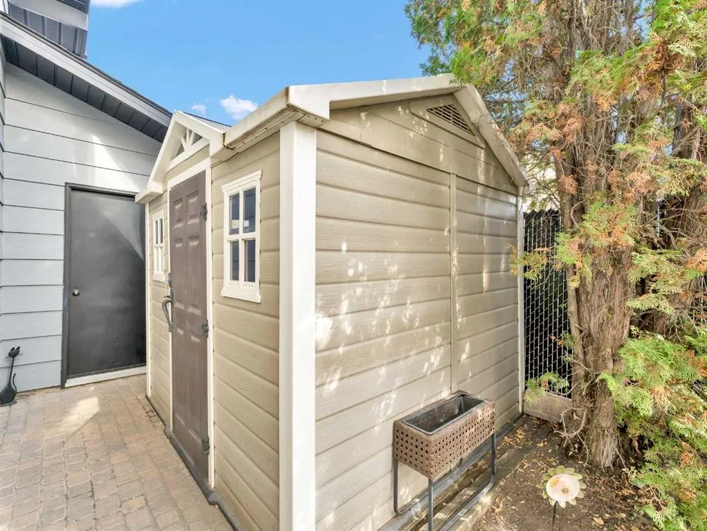 19 Chow Avenue SE