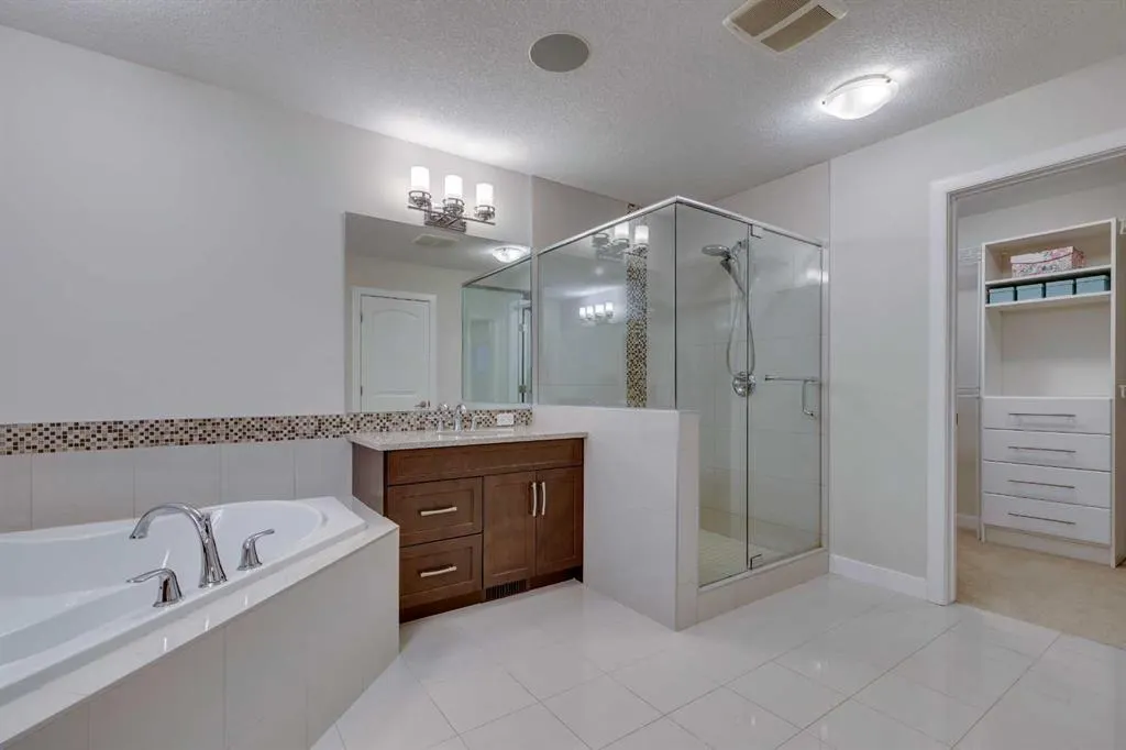 522 Mahogany Manor SE