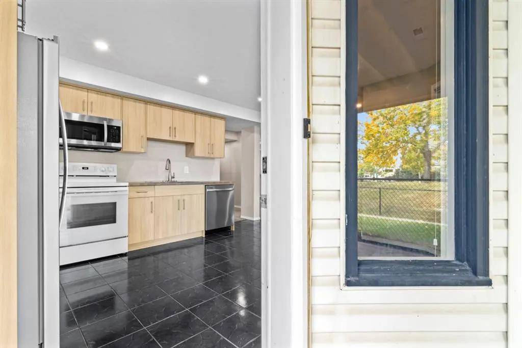 435 Douglas Ridge Mews SE