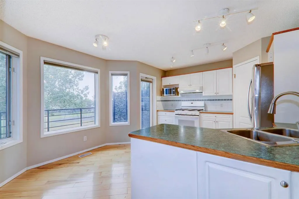 435 Douglas Ridge Mews SE