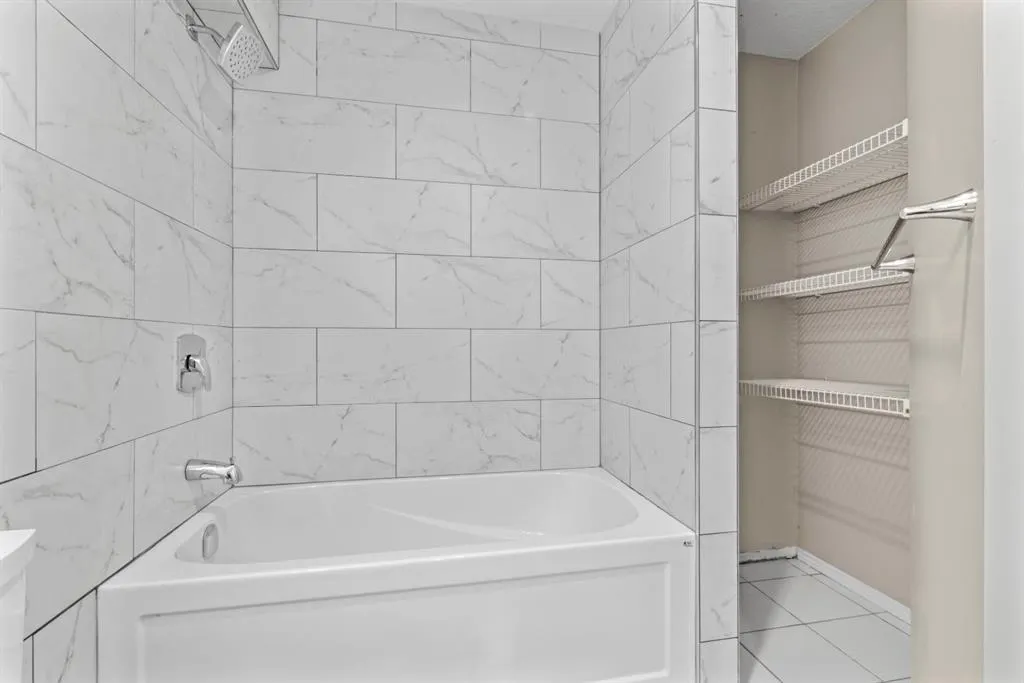 435 Douglas Ridge Mews SE