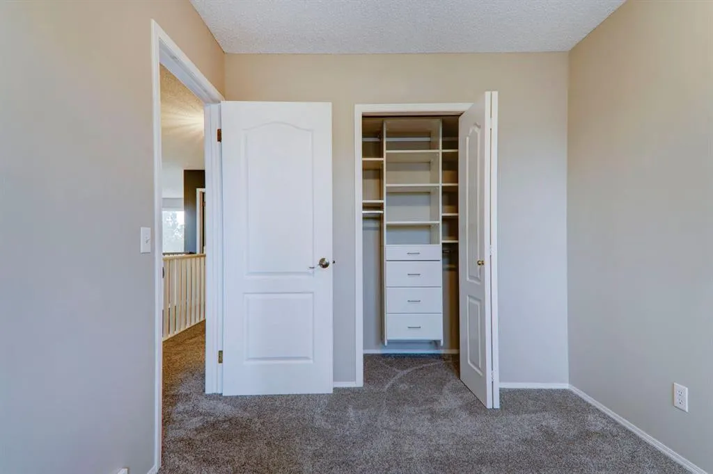 435 Douglas Ridge Mews SE