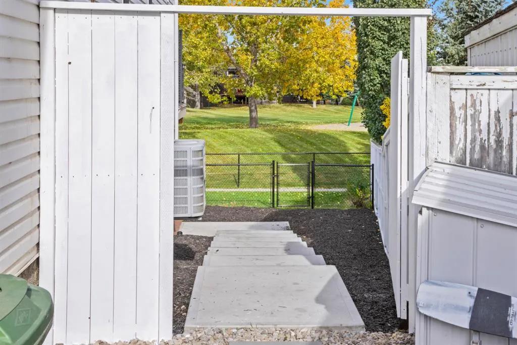 435 Douglas Ridge Mews SE