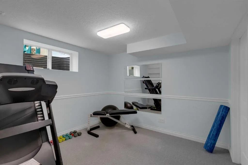 99 Macewan Park Road NW