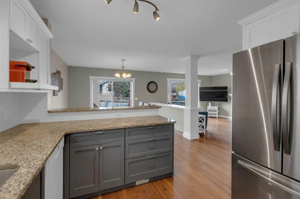 99 Macewan Park Road NW