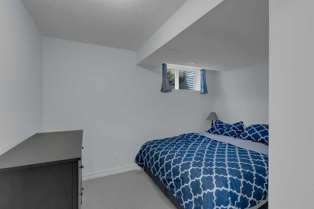 99 Macewan Park Road NW
