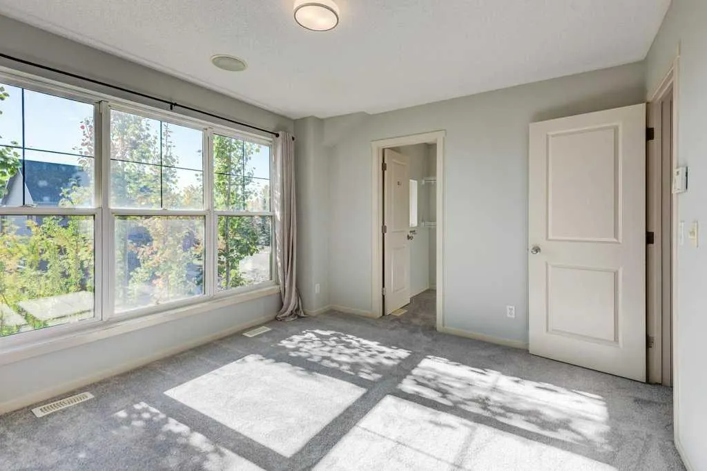176 Walden Drive SE