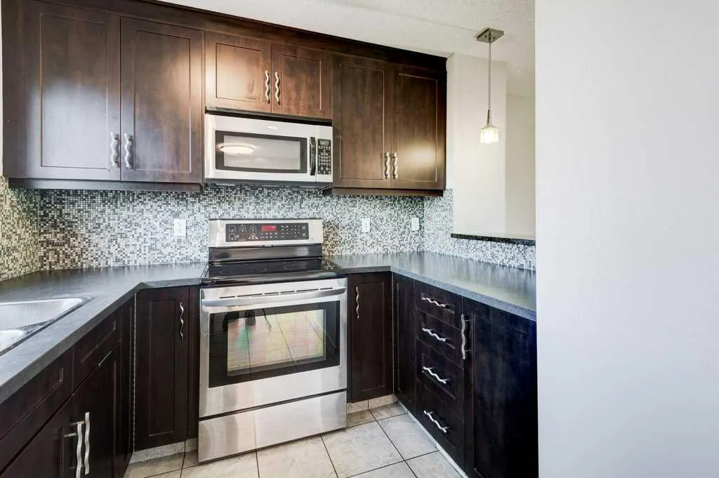 176 Walden Drive SE