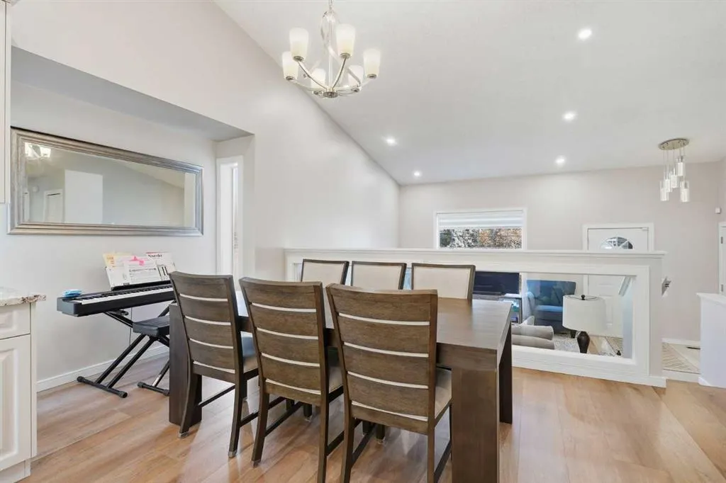 31 Applegrove Crescent SE