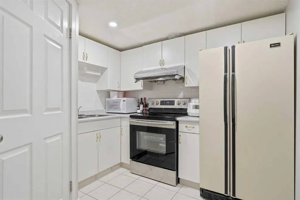 31 Applegrove Crescent SE