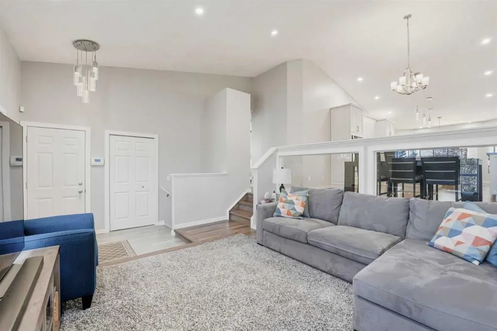31 Applegrove Crescent SE
