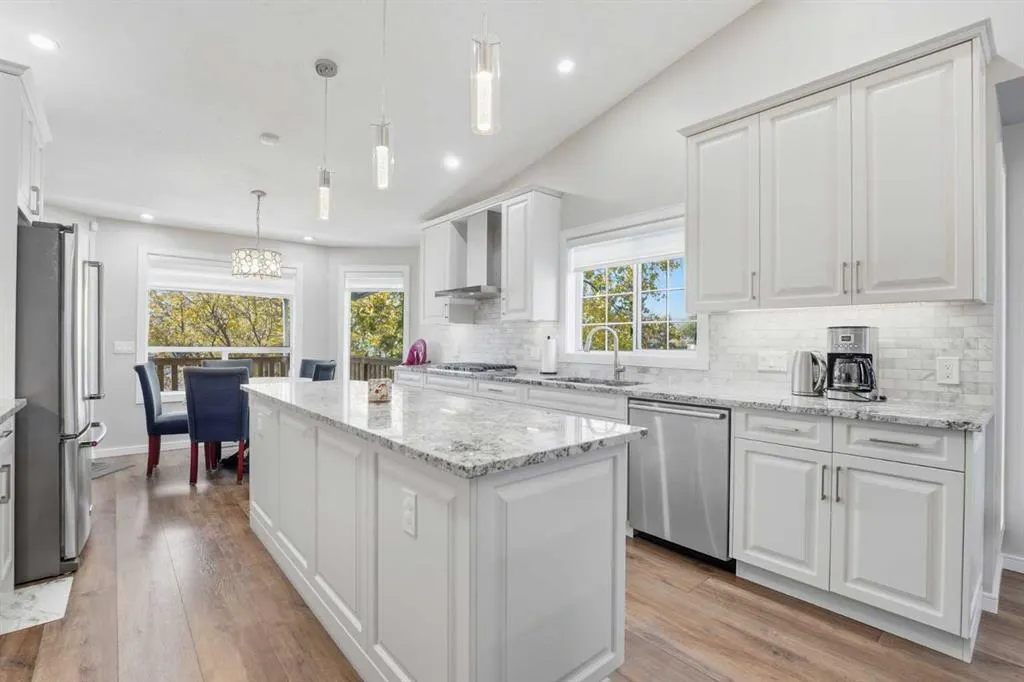 31 Applegrove Crescent SE