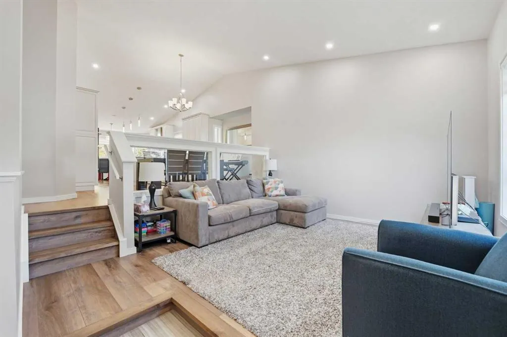 31 Applegrove Crescent SE
