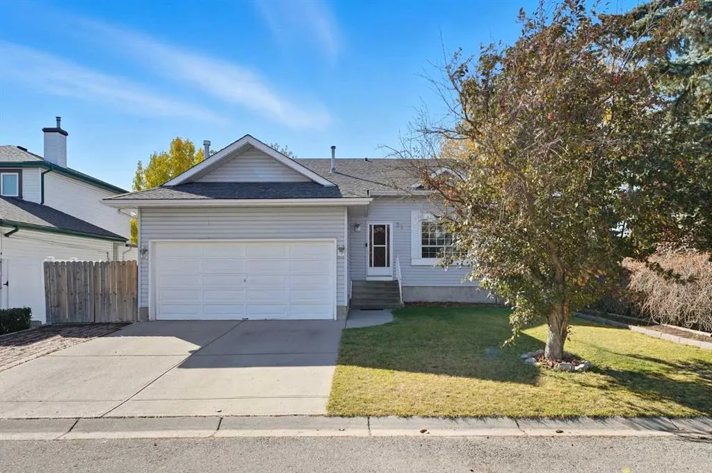 31 Applegrove Crescent SE