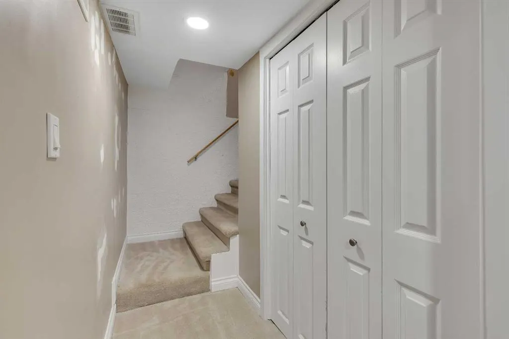 8128 Bowglen Crescent NW