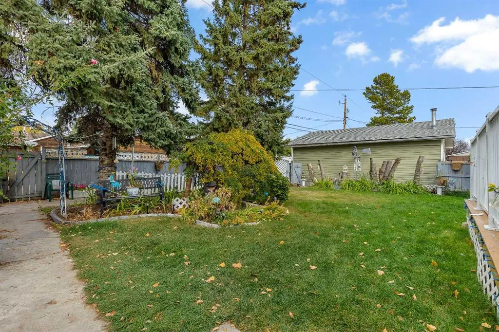 8128 Bowglen Crescent NW