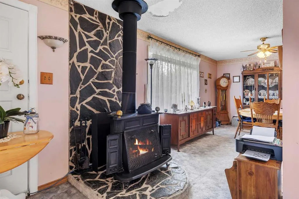 8128 Bowglen Crescent NW