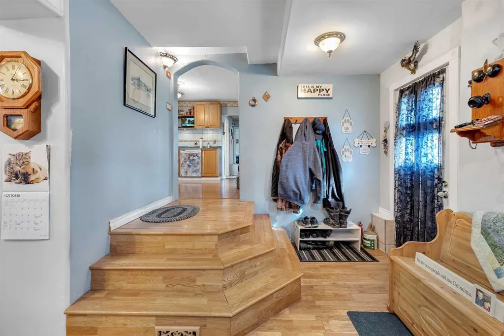 8128 Bowglen Crescent NW