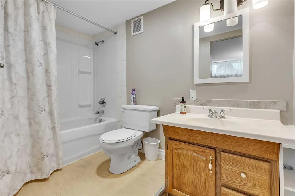 8128 Bowglen Crescent NW