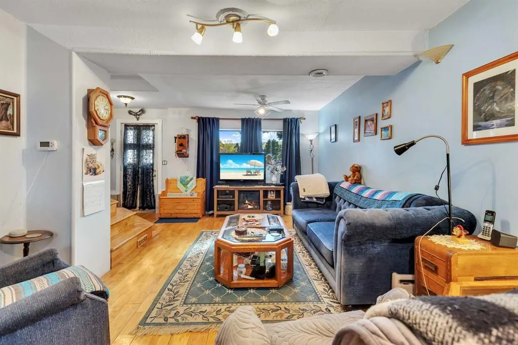 8128 Bowglen Crescent NW